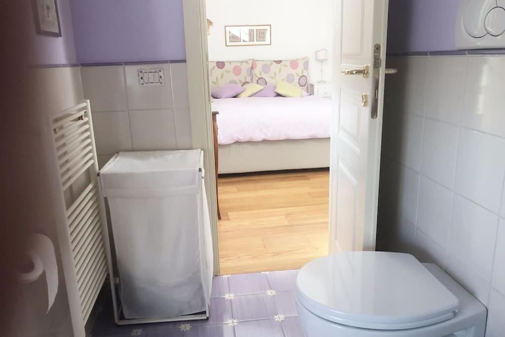 Lovely Independent Mini-Apartment In Central Рим Екстер'єр фото
