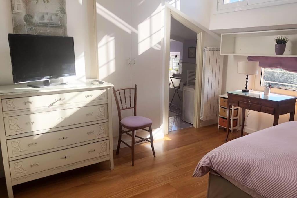 Lovely Independent Mini-Apartment In Central Рим Екстер'єр фото